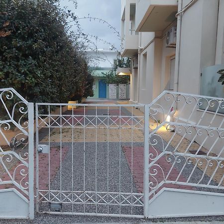 The Sky Yard Eclectic Studios Rhodes City المظهر الخارجي الصورة
