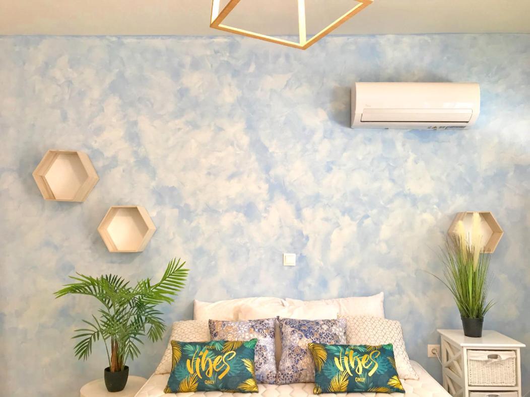 The Sky Yard Eclectic Studios Rhodes City المظهر الخارجي الصورة